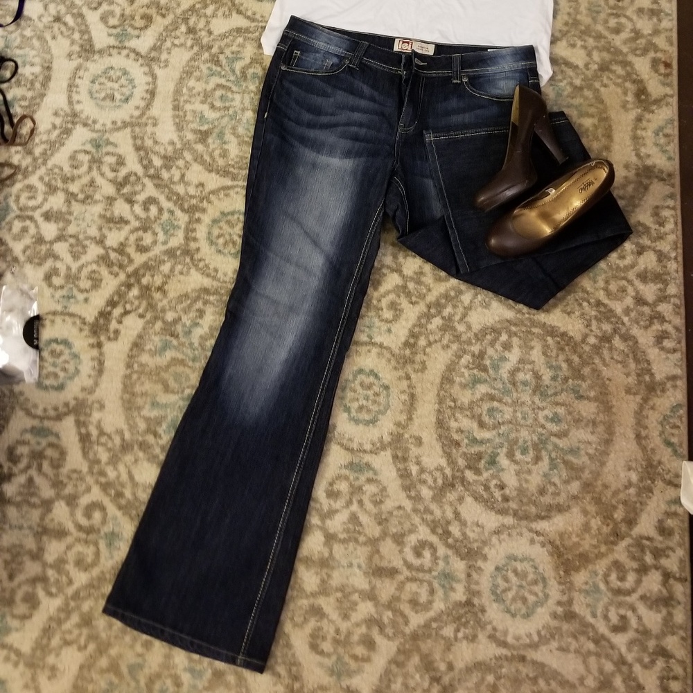 L.E.I. sophia jeans